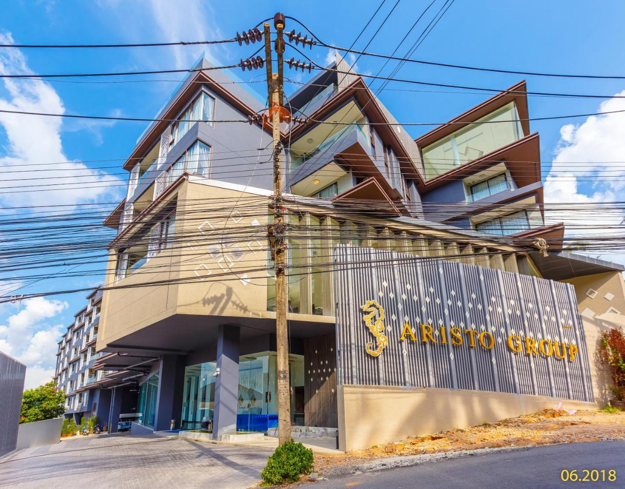 The Aristo Beach By Holy Cow 212 Phuket Exteriör bild