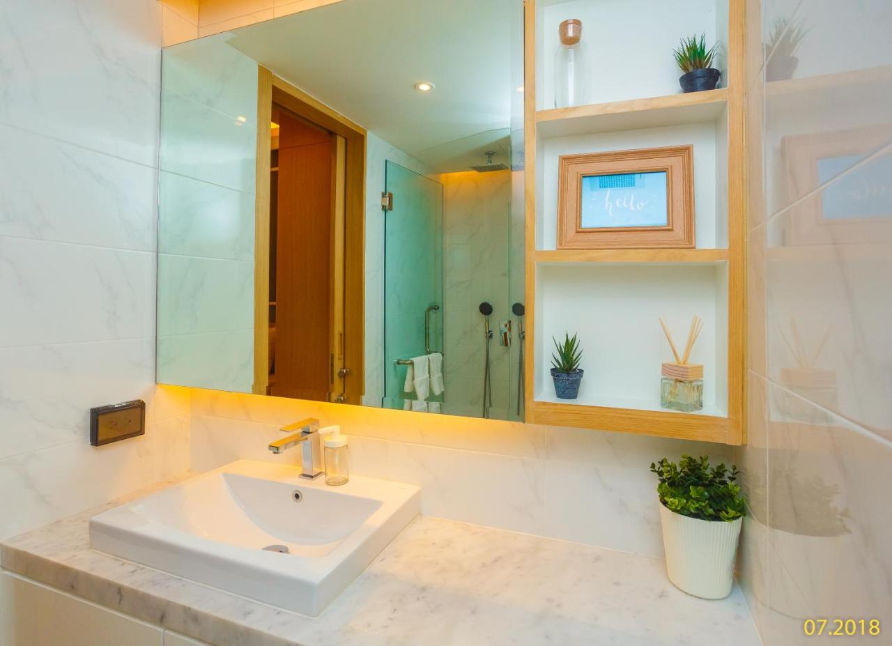 The Aristo Beach By Holy Cow 212 Phuket Exteriör bild