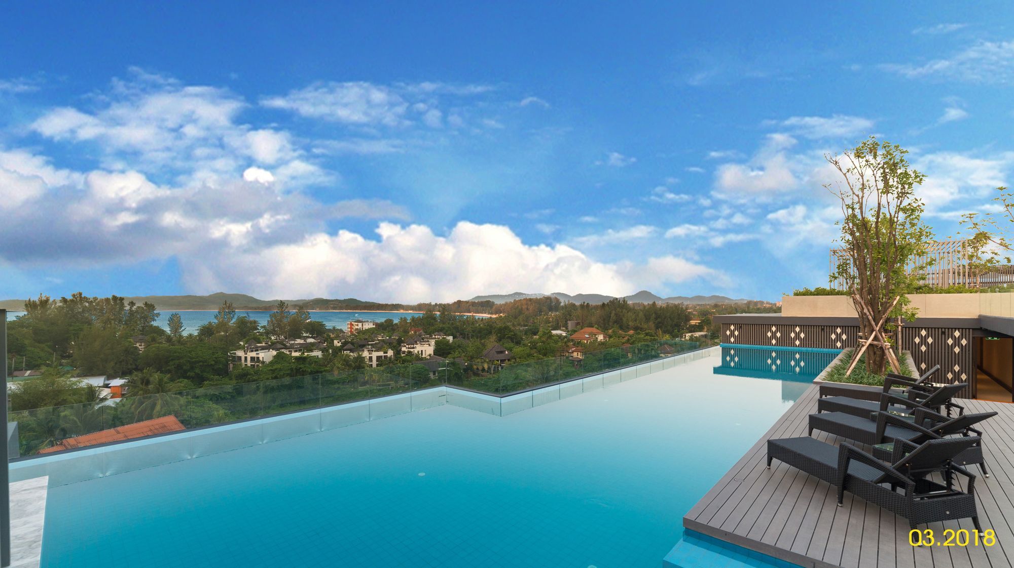 The Aristo Beach By Holy Cow 212 Phuket Exteriör bild